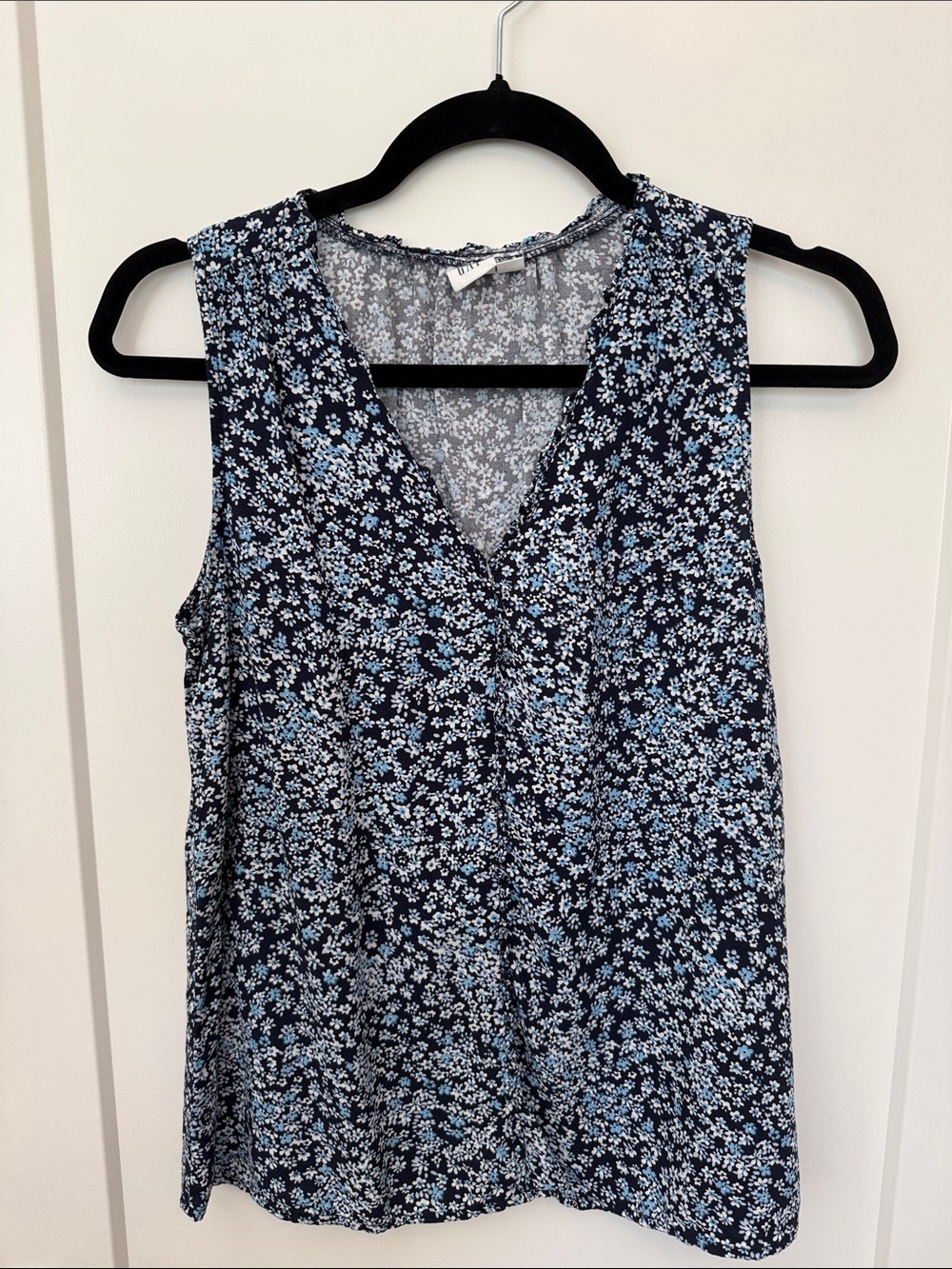 GAP Navy Sleeveless V-Neck Floral Tank Top